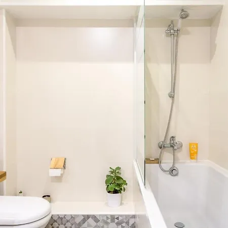 Apartment Louvre, Saint Honore, Tuileries 6p, Ac By Melvane