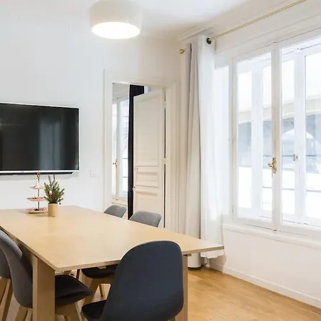 Apartment Louvre, Saint Honore, Tuileries 6p, Ac By Melvane